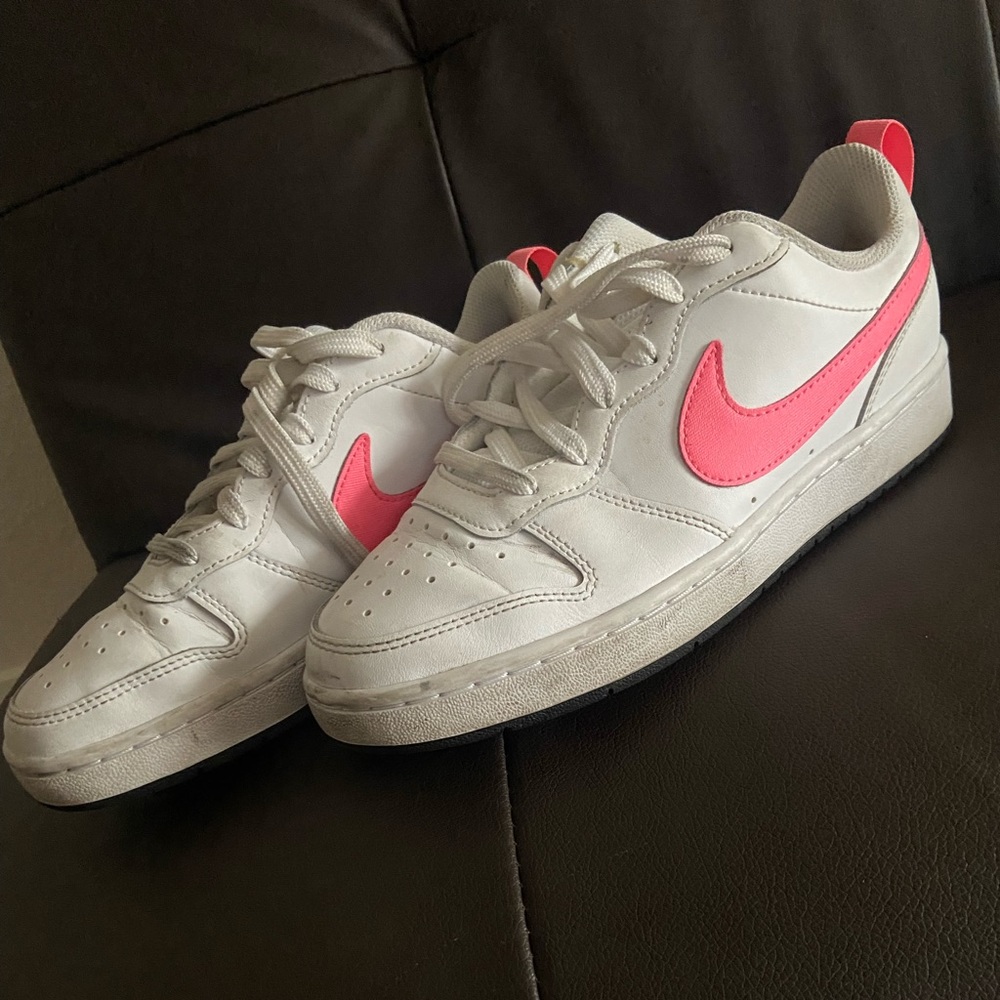 Nike low tops